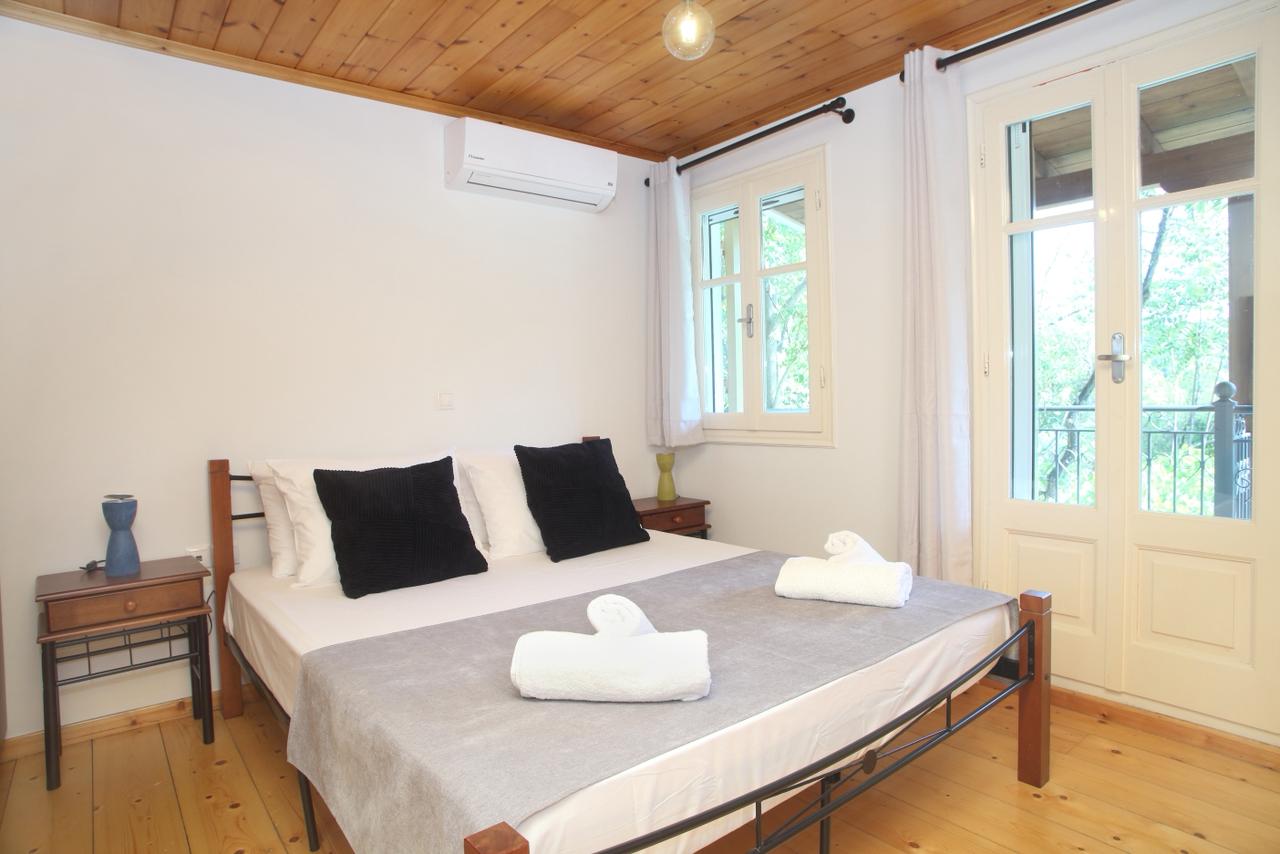 Villa 2 Interior