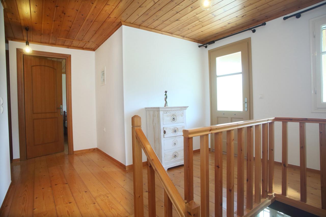 Villa 2 Interior