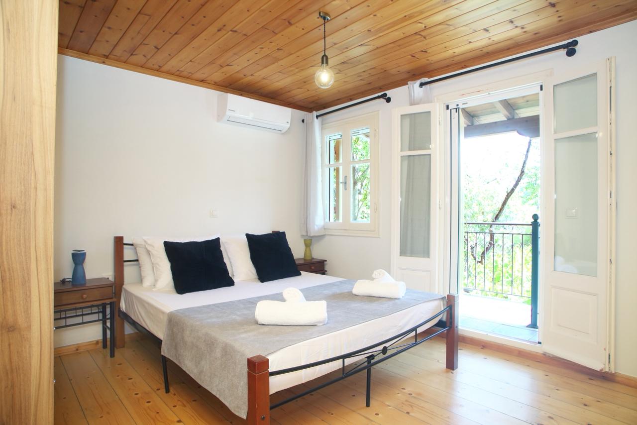 Villa 2 Interior
