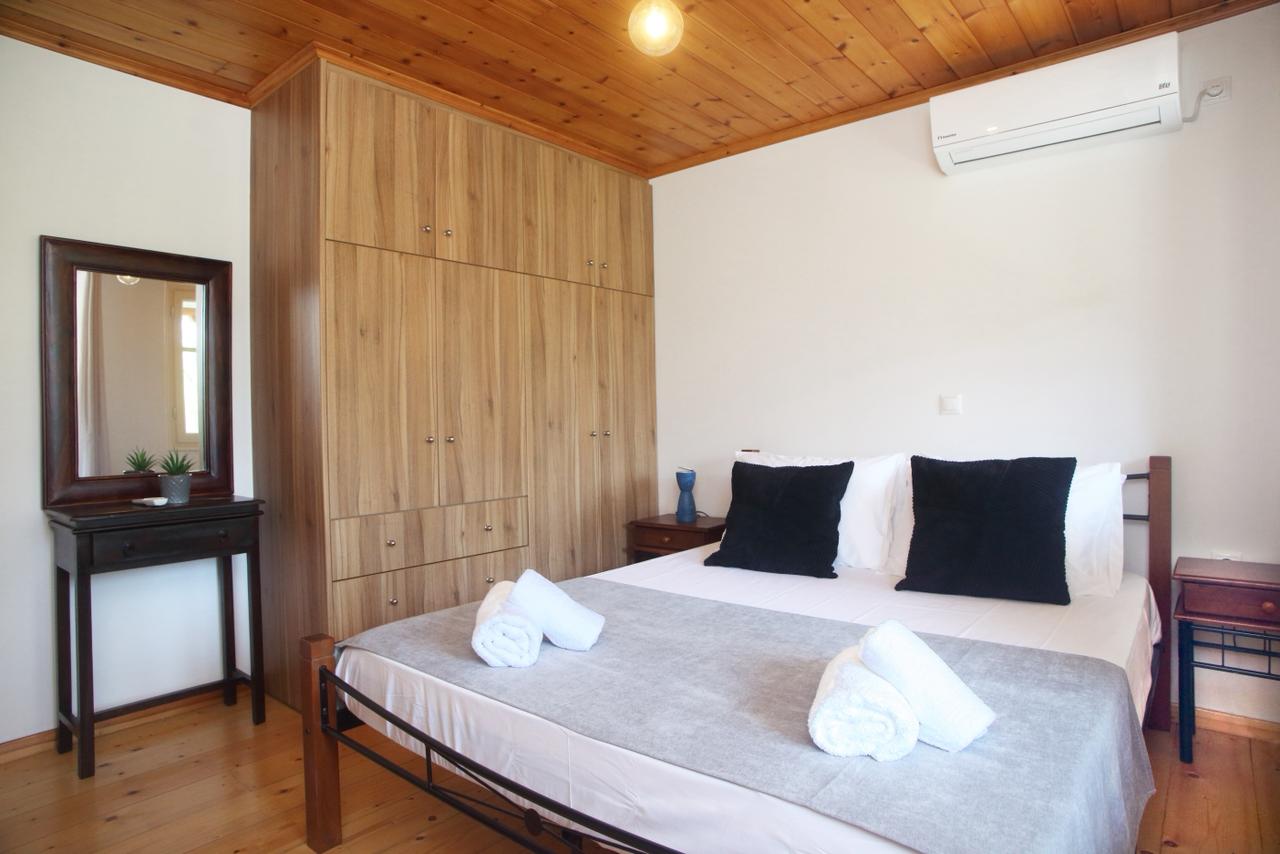 Villa 2 Interior