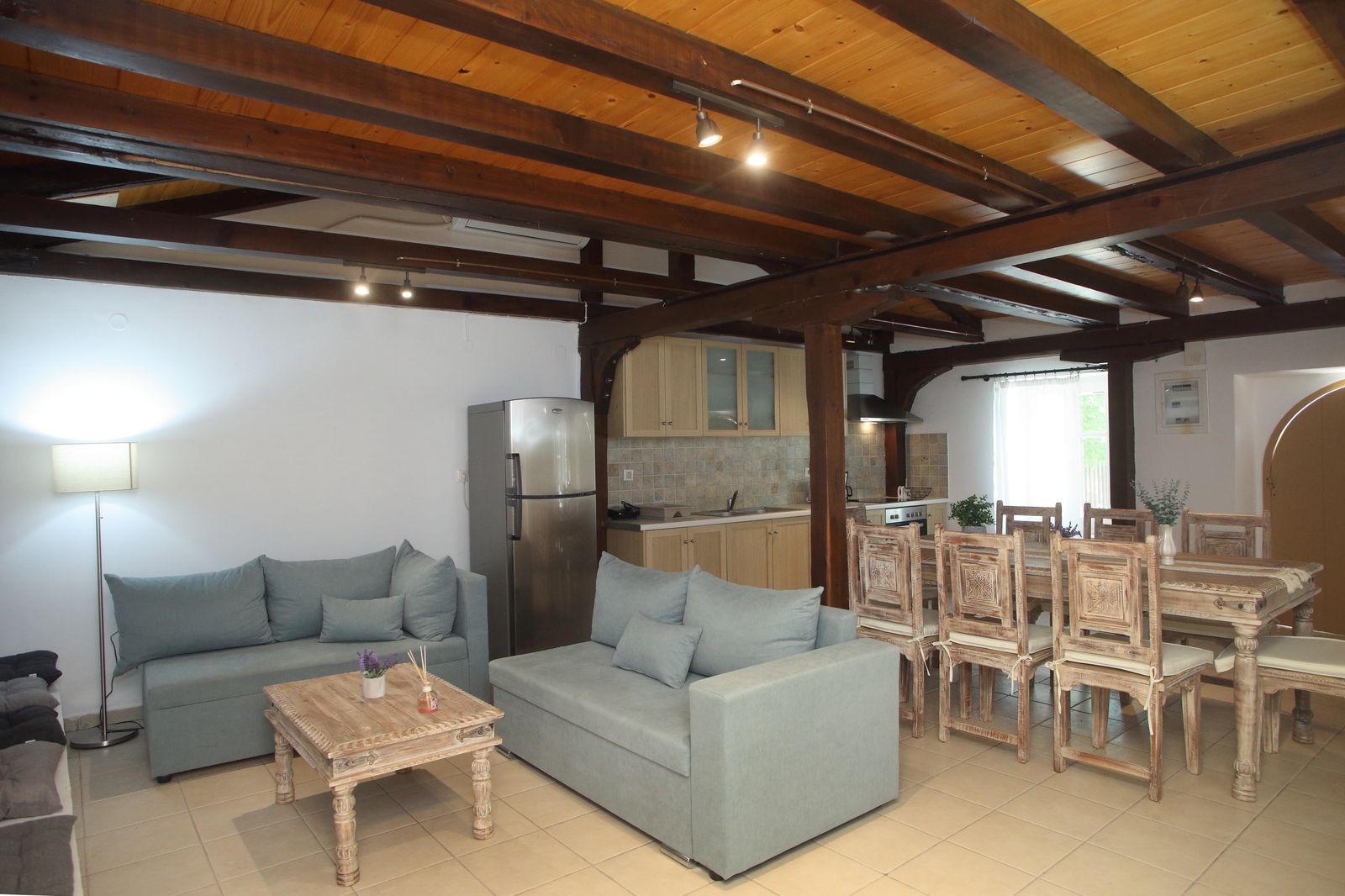 Villa 2 Interior