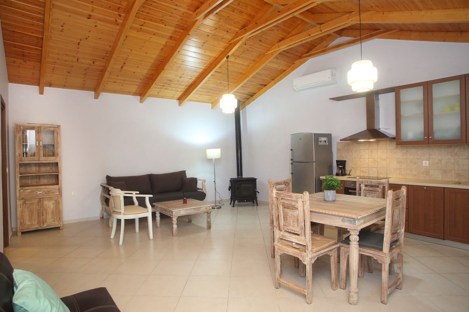 Villa 4 Interior